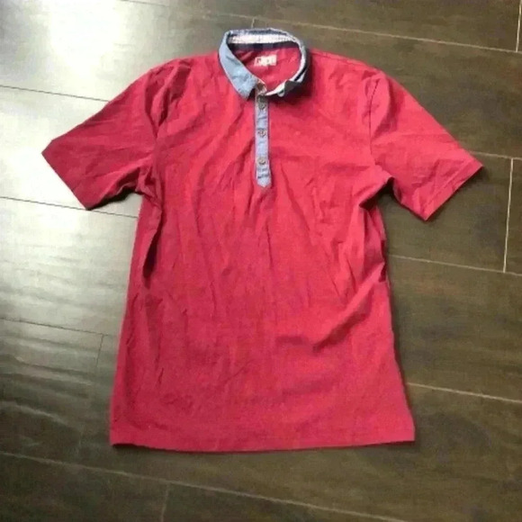 𝅺🌸3/$30🌸le 31 Simons  | Burgundy collared t-shirt - Picture 1 of 7